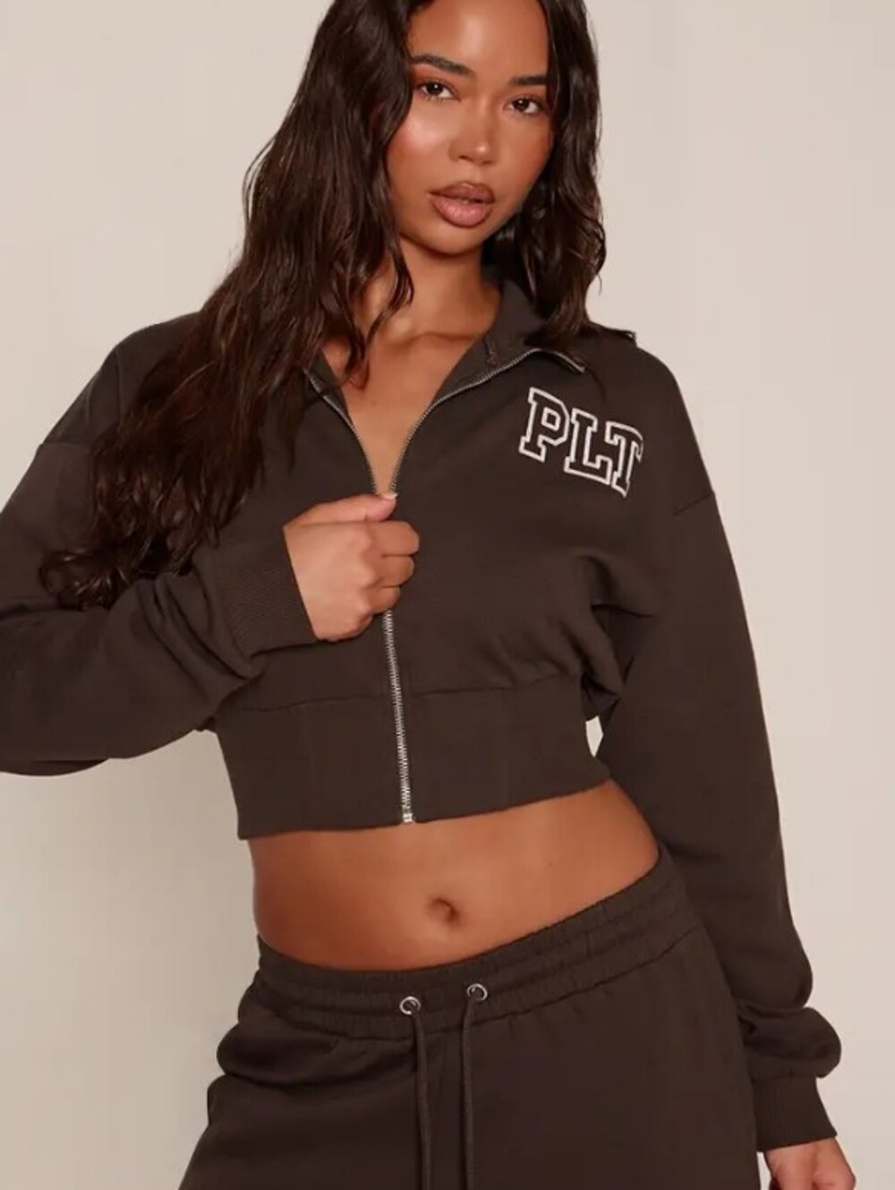 PrettyLittleThing Cropped Zip-Up Sweatshirt - Dark Brown